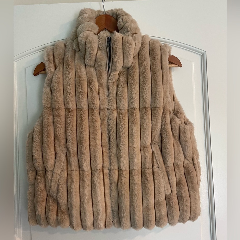 Dylan Los Angeles Plush Faux Fur Vest in Beige